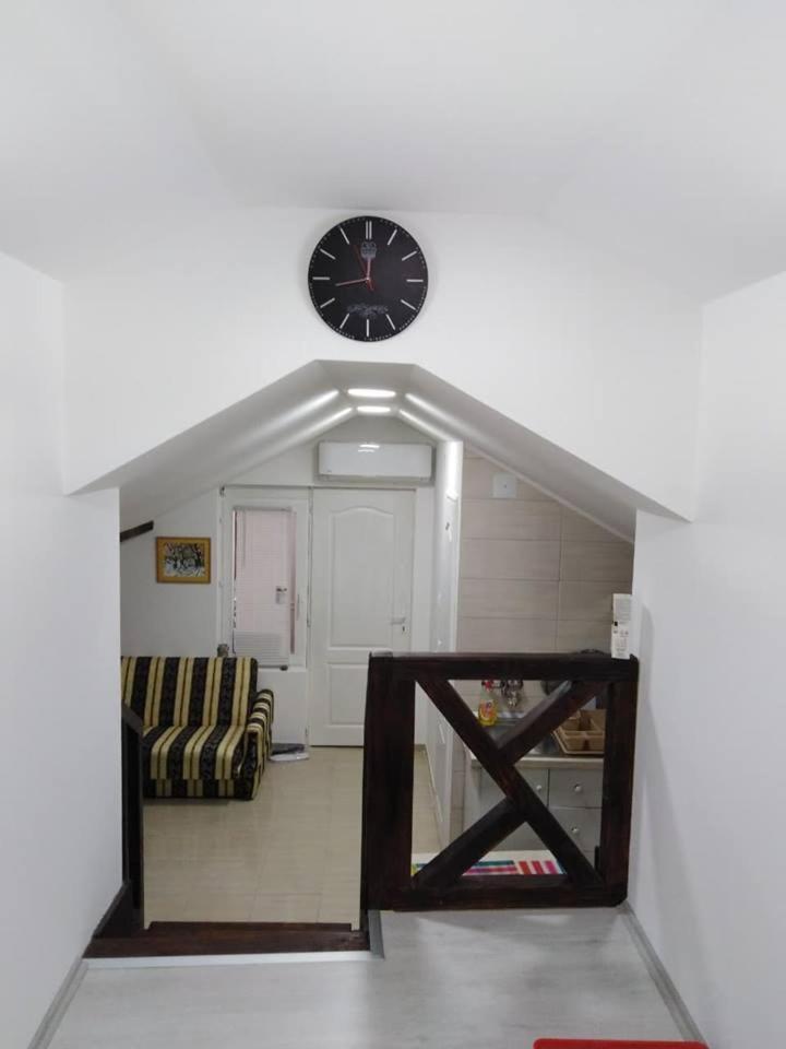Apartman Vrdnicak Vrdnik Exterior foto